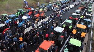 Αγροτικά μπλόκα: Τι ισχύει για τους αποκλεισμούς στα τελωνεία των Ευζώνων, Προμαχώνα, Εξοχής και Νίκης