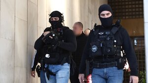 Φοινικούντα: Στην Καλαμάτα οι δύο κατηγορούμενοι ως ηθικοί αυτουργοί - Αθώος δηλώνει ο ανιψιός