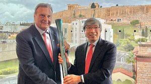 Λαμπαδηδρόμος της Αθήνας ο Patrick Soon-Shiong, ο γιατρός που ανακάλυψε δύο αποτελεσματικά φάρμακα για τον καρκίνο 