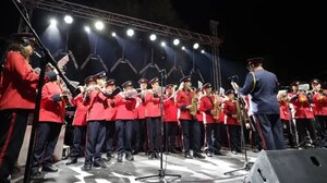 Χριστουγεννιάτικες μελωδίες από τη Φιλαρμονική του Δήμου Ηρακλείου