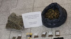 Λασίθι: Ανήλικος πήγαινε στο σχολείο με το χασίς στην τσέπη - Σχεδόν δύο κιλά είχε στο σπίτι του