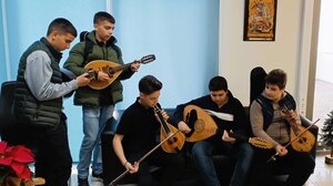 Μουσικό Σχολείο Ηρακλείου: Χριστουγεννιάτικα κάλαντα στον Δήμαρχο Χερσονήσου