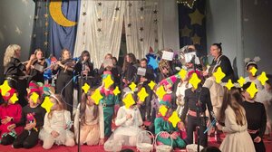 Χανιά: Μια γιορτινή θεατρική βραδιά γεμάτη νοήματα, μουσική & παιδικά χαμόγελα