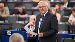 Μανιάτης σε Κομισιόν: Δώστε ένα τέλος στα παραπλανητικά sms στους πολίτες