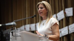 Στην Κρήτη η Καρυστιανού ως το τέλος του μήνα - τι αναζητεί!