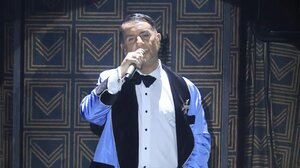 Γιώργος Μαζωνάκης: Το αδιαχώρητο στο νυχτερινό κέντρο που εμφανίζεται