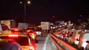 Ουρές χιλιομέτρων στην Αθηνών-Λαμίας