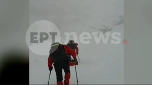 Βίντεο ντοκουμέντο από την επιχείρηση ανάσυρσης των ορειβατών στα Βαρδούσια