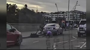 Σίδνεϊ: Συγκίνηση για το ζευγάρι που έδωσε μάχη με τους τρομοκράτες και σκοτώθηκε αγκαλιασμένο - Δείτε βίντεο