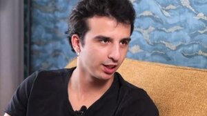 Στέργιος Μικρούτσικος: «Μου λείπουν τα πιο καθημερινά πράγματα με τον πατέρα μου»