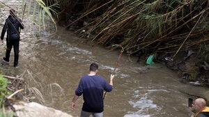 Nεκρός ο ένας από τους τρεις αγνοούμενους από τις καταρρακτώδεις βροχές και πλημμύρες στην νότια Ισπανία