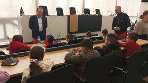 Ρέθυμνο: Οι μαθητές του 7ου Δημοτικού τα "έψαλαν" στον Δήμαρχο