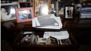 Υπουργείο Δικαιοσύνης ΗΠΑ: Επανήλθε φωτογραφία με τον Τραμπ στα αρχεία της υπόθεσης Έπσταϊν