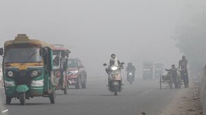 Οι αρχές στο Νέο Δελχί περιορίζουν την κυκλοφορία οχημάτων για να αντιμετωπιστεί η ρύπανση