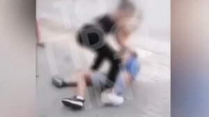 Θεσσαλονίκη: Άγριος ξυλοδαρμός ανάμεσα σε ανήλικες μαθήτριες - Σοκάρει το video