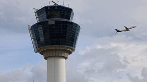 Παράλληλες διερευνήσεις και διπλό πόρισμα για το μπλακ άουτ στο FIR Αθηνών