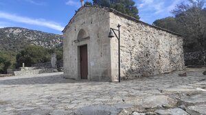 Άγιος Ιωάννης στο δάσος του Ρούβα: Ένα ιδιαίτερο εκκλησάκι