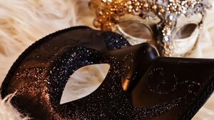 Η Νεαπολιτική Αποκριά υποδέχεται εκτάκτως τους Magic de Spell 