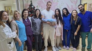 Κρήτη: Χαμόγελα σκόρπισε ο μπόμπιρας που έκανε ποδαρικό στο 2026!