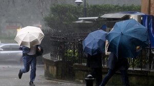 Παραμένουν οι βροχές στην Κρήτη και την Πέμπτη