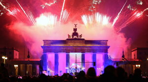 Ο πλανήτης υποδέχθηκε το 2026: Εντυπωσιακά σόου σε όλο τον κόσμο!