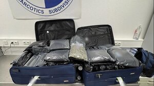 Χειροπέδες σε τρεις γυναίκες στο Ελ. Βενιζέλος: Επιχείρησαν να βγάλουν στην Ιταλία 72 κιλά κάνναβη