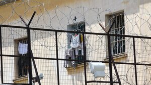 Συναγερμός στις φυλακές Κασσαβέτειας: Εντοπίστηκαν δύο κρατούμενοι με φυματίωση