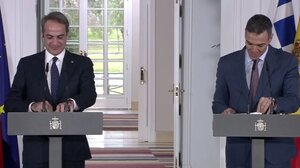 Μητσοτάκης - Σάντσεθ: Κοινή πορεία σε ασφάλεια, οικονομία και κλιματική δράση