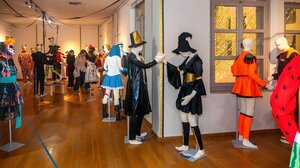 Πραγματοποιήθηκαν τα εγκαίνια της Έκθεσης Στολών του Ρεθεμνιώτικου Καρναβαλιού