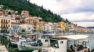 Πάσχα 2026: Οδηγός για οικονομικές ή και δωρεάν αποδράσεις με τουριστικά vouchers