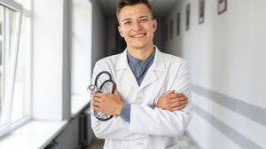 Αύξηση 30% για τους συμβεβλημένους γιατρούς του ΕΟΠΥΥ ανακοίνωσε ο Γεωργιάδης