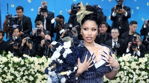 Η Νίκι Μινάζ δηλώνει "η νούμερο ένα θαυμάστρια" του Ντόναλντ Τραμπ