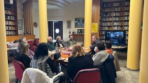 Με Κρασναχορκάι, ξεκίνησε τη χρονιά η Λέσχη Φιλαναγνωσίας της ΟΑΚ