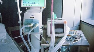 Σε κρίσιμη κατάσταση η 24χρονη που βρέθηκε άγρια χτυπημένη στη Βέροια, αναζητούν τον δράστη της επίθεσης