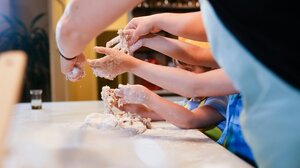 Ηράκλειο: Τι λέει ο παππούς για τη φροντίδα των οκτώ παιδιών - Αναβολή στη δίκη του