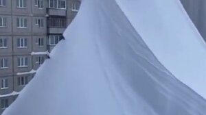 Ρωσία: Πολυκατοικίες «θαμμένες» κάτω από το χιόνι - Δύο νεκροί από τη σφοδρή κακοκαιρία