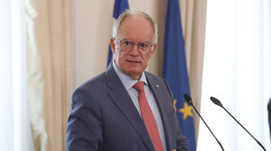 Επικοινωνία Τασούλα με Μητσοτάκη και Χριστοδουλίδη για τις εξελίξεις στη Μέση Ανατολή 