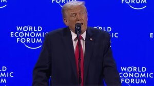 Politico: Οι ΗΠΑ απειλούν με αντίποινα την Ε.Ε. αν σταματήσει να αγοράζει αμερικανικά όπλα