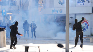 Επεισόδια στο κέντρο του Ηρακλείου μετά την πορεία για τα Τέμπη