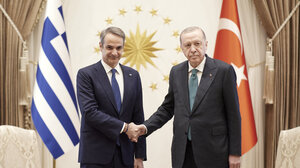 Εφ' όλης της ύλης η συνάντηση Μητσοτάκη - Ερντογάν - Διήρκεσε μιάμιση ώρα