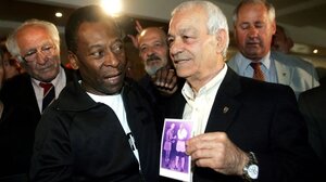 Πέθανε ο Σωτήρης Γκαβέζος, παλαίμαχος ποδοσφαιριστής του Ολυμπιακού