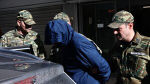 Υπόθεση κατασκοπείας: Το ταξίδι στο Πεκίνο, ο άνθρωπος-«σκιά» και οι πληρωμές σε κρυπτονομίσματα