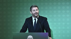 Ανδρουλάκης στη συνεδρίαση της ΚΟΕΣ: Ο Μητσοτάκης μετέτρεψε τη Βουλή σε «πλυντήριο» σκανδάλων