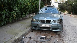 Κολωνάκι: Τραγουδίστρια γνωστού συγκροτήματος η 36χρονη που πήρε «σβάρνα» 5 παρκαρισμένα αυτοκίνητα 