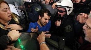 Δημογλίδου για τα επεισόδια στο νοσοκομείο Νίκαιας: «Κάποιοι ήθελαν να δουν εικόνες να ανοίγουν το κεφάλι του υπουργού»