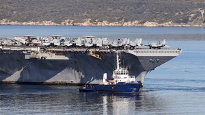 «Στη Σούδα λαμβάνονται τα συνήθη μέτρα ασφαλείας για τέτοιες περιπτώσεις» λέει το υπουργείο