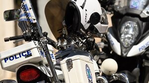 Σκηνές θρίλερ σε καφετέρια στην Κυψέλη: Αστυνομικός, εκτός υπηρεσίας, «τα έβαλε» με ληστές 