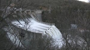 Βουλγαρία: Εντυπωσιακό βίντεο από την εκτόνωση του φράγματος Ιβαϊλοβγκραντ για να μην καταρρεύσει