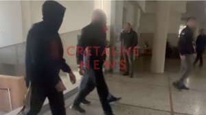 Έγκλημα στα Καμίνια: «Είναι δική μου…»