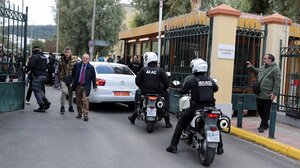 Τηλεφώνημα για βόμβα στα δικαστήρια της Ευελπίδων - Φωτογραφίες